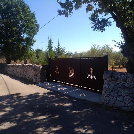 Вілла Trullo Salamina Чистерніно Екстер'єр фото